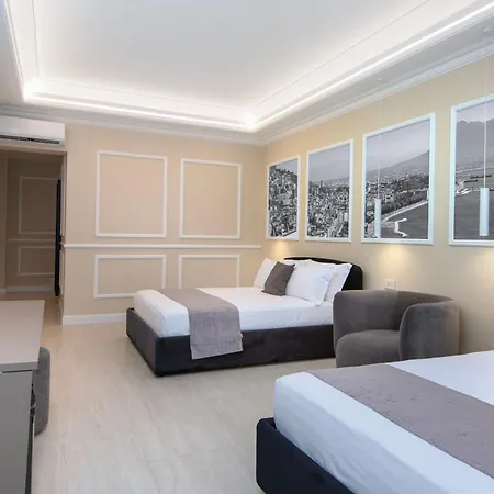 Plaza Downtown Guest house